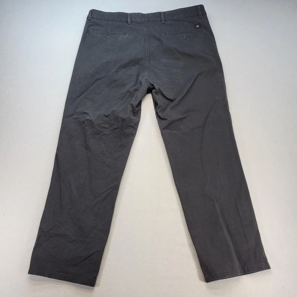Dockers Chino Pants Mens 38x29 Charcoal Gray Straight Smart 360 Flex Stretch - Picture 3 of 13